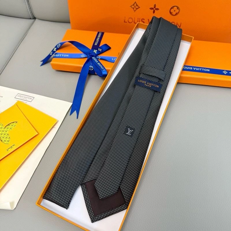 Louis Vuitton Neckties Cozy 268558