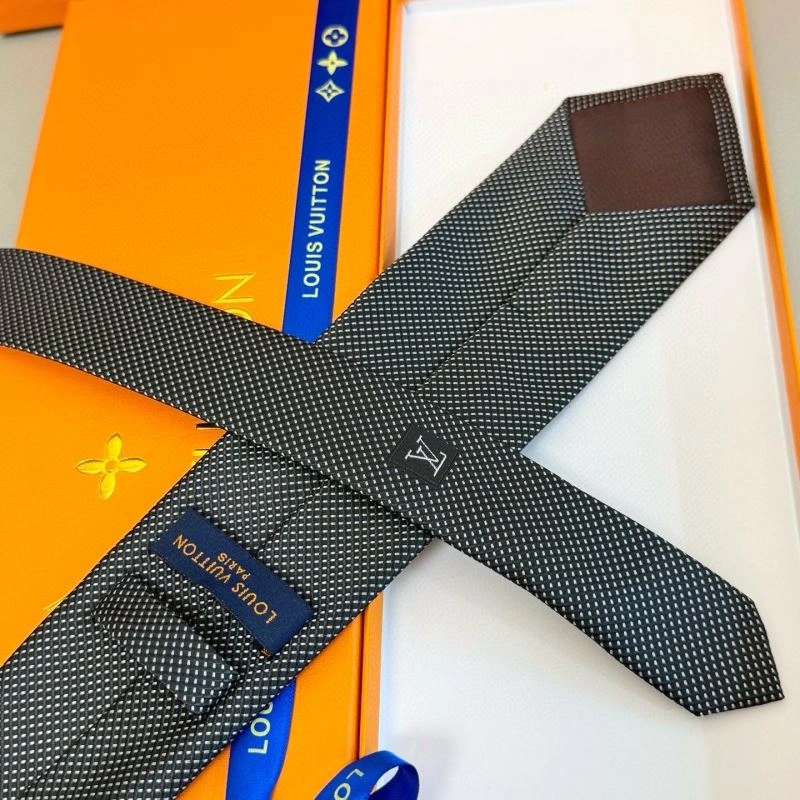 Louis Vuitton Neckties Cozy 268558