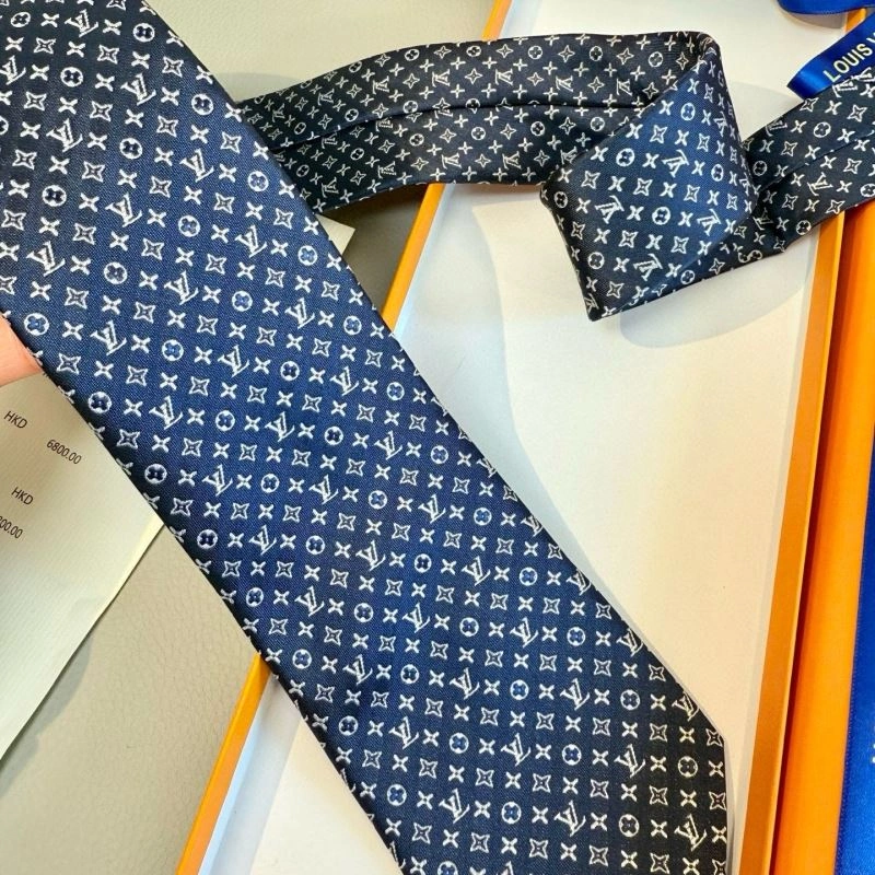 Louis Vuitton Neckties ZipUp 268542