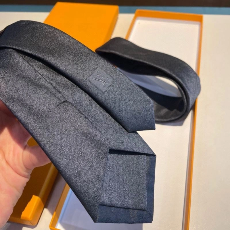 Lightweight Louis Vuitton Neckties 268524
