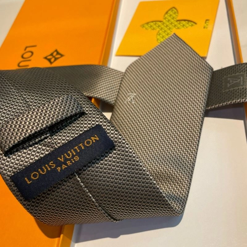 Louis Vuitton Neckties Practical 268485