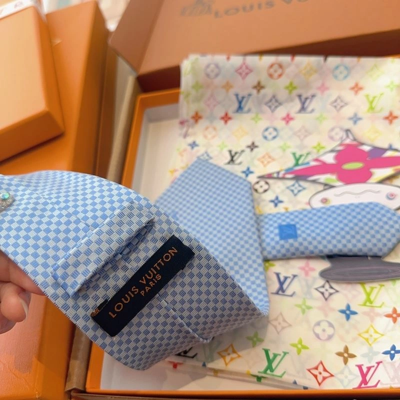 WellDesigned Louis Vuitton Neckties 268459