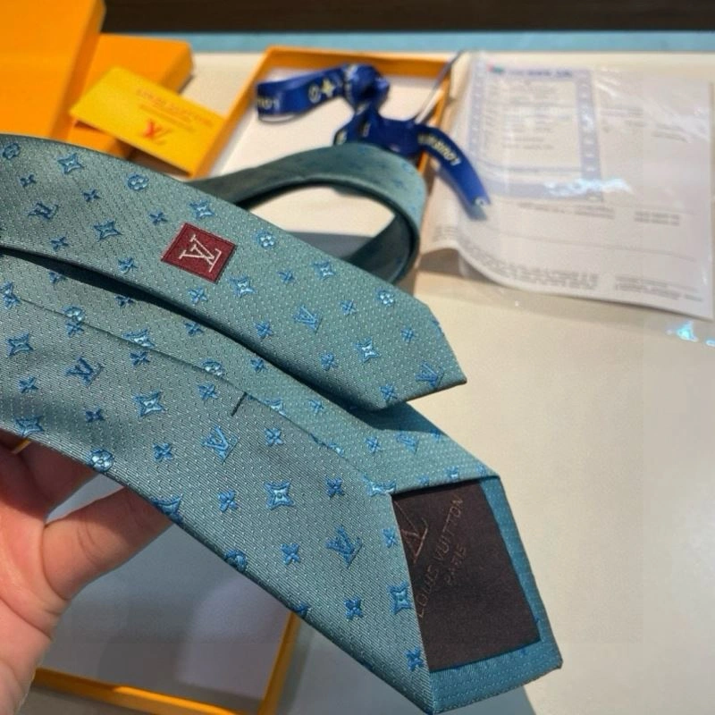 Louis Vuitton Neckties ZipUp 268434
