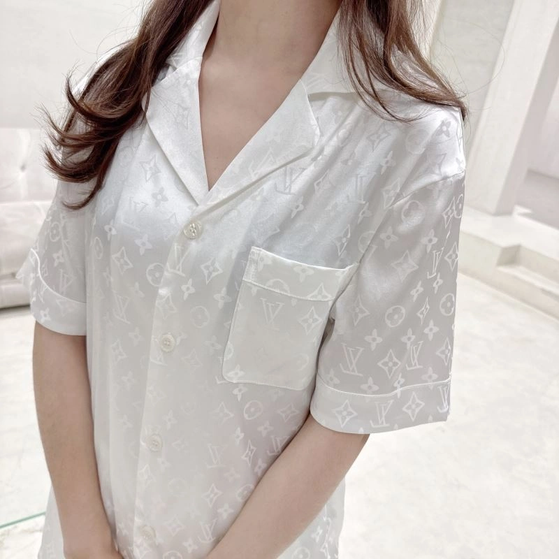Louis Vuitton Nightwear Fashionable 269056
