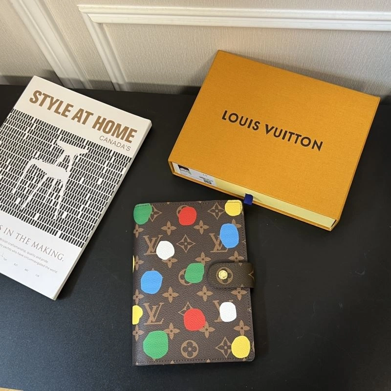 Elegant Louis Vuitton Notepads 269089