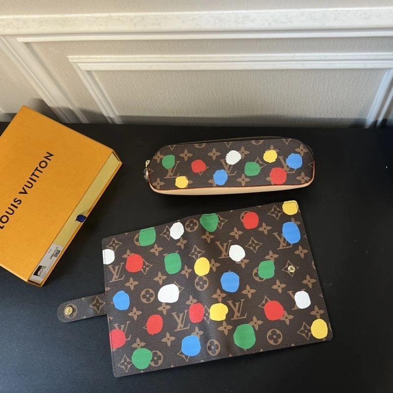 Elegant Louis Vuitton Notepads 269089