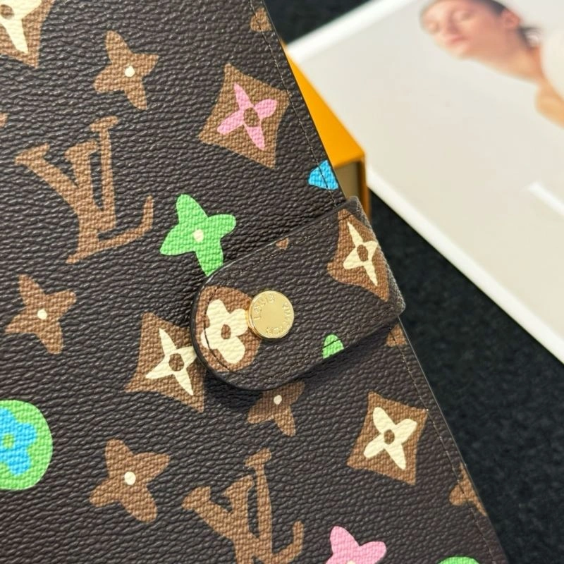 Chic Louis Vuitton Notepads 269075
