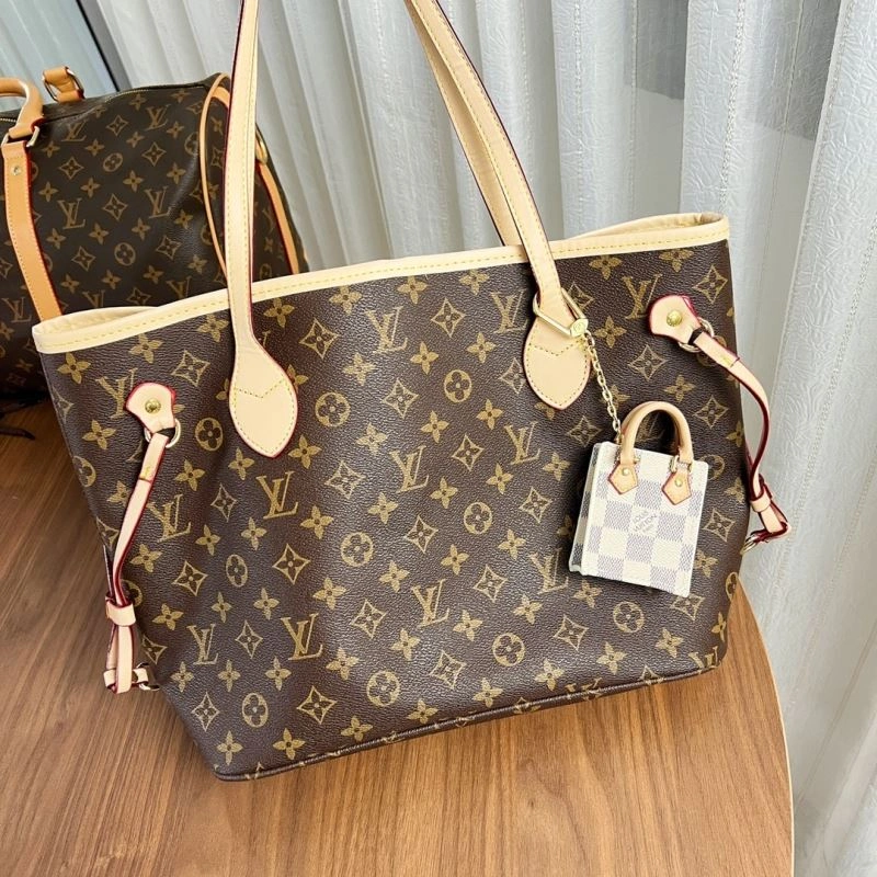 Comfortable Louis Vuitton Ornaments 269853