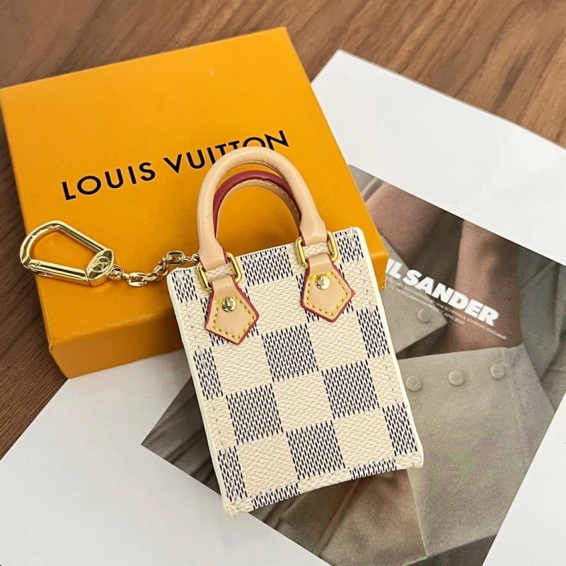 Comfortable Louis Vuitton Ornaments 269853