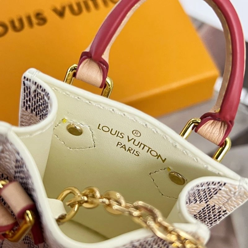 Comfortable Louis Vuitton Ornaments 269853