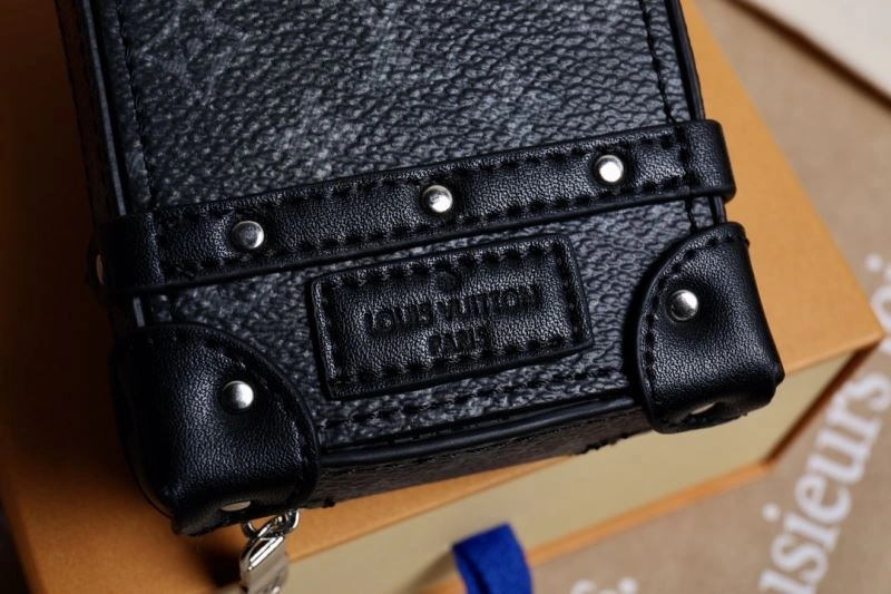 Louis Vuitton Ornaments Contemporary 269862