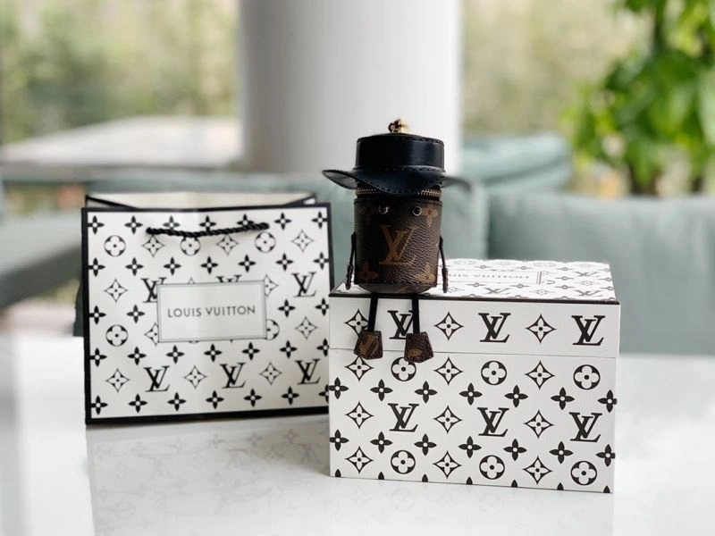 Louis Vuitton Ornaments Bold 269799