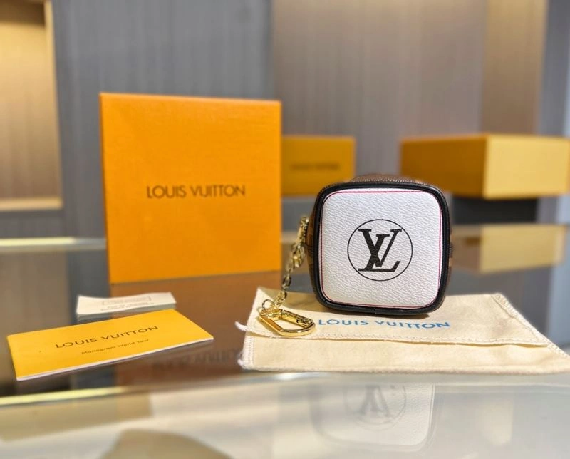 Louis Vuitton Ornaments WrinkleFree 269776