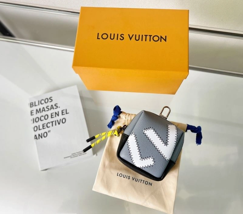 FreshLook Louis Vuitton Ornaments 269749