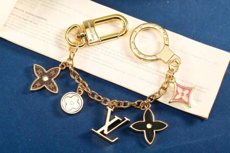 Louis Vuitton Ornaments Sleek 270402