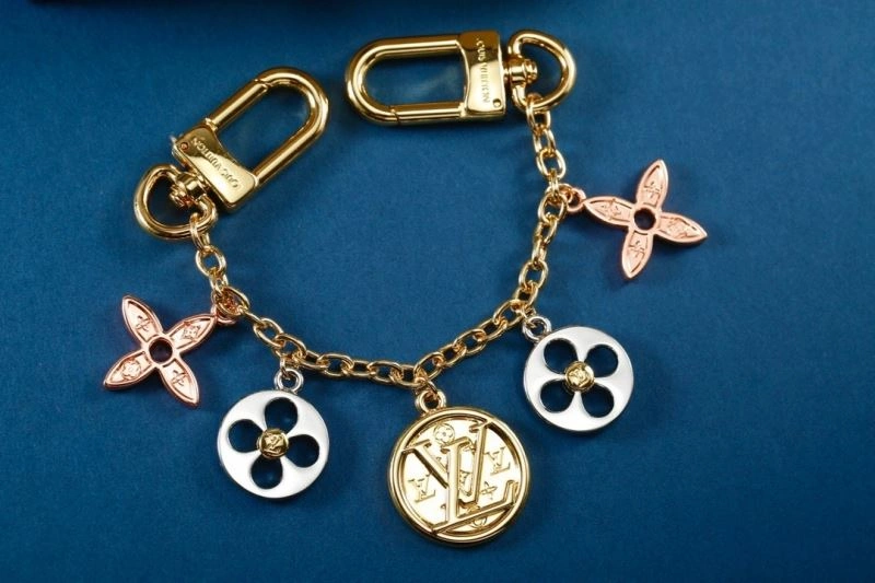 Versatile Louis Vuitton Ornaments 270400