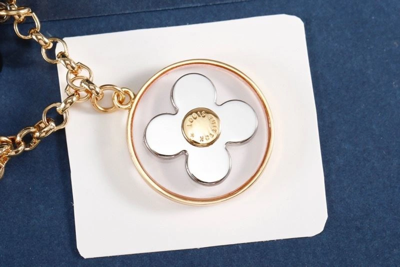 Unisex Louis Vuitton Ornaments 270388