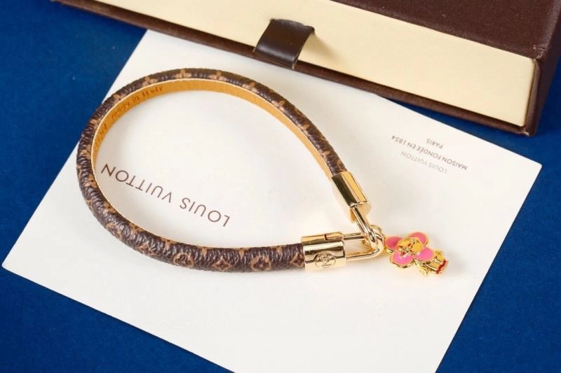 Sleek Louis Vuitton Ornaments 269512