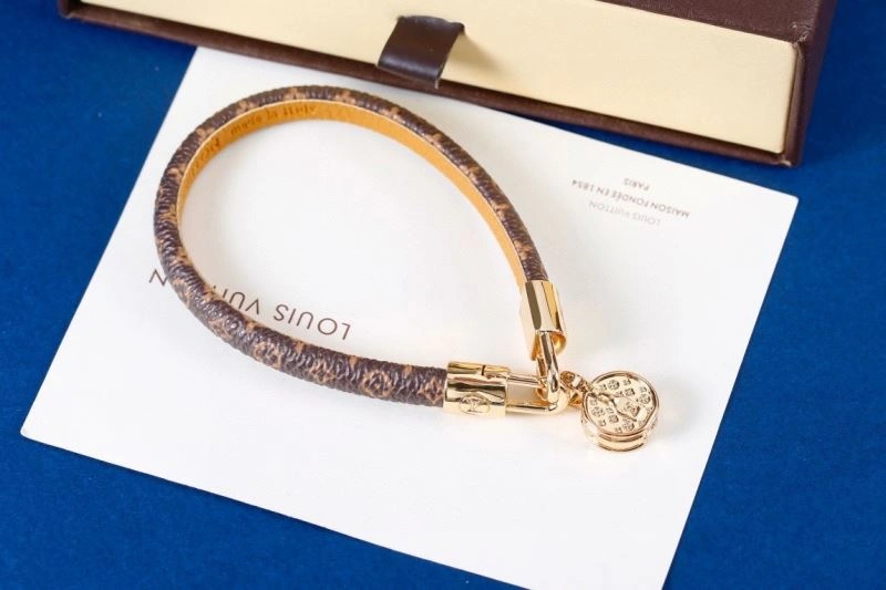 Sleek Louis Vuitton Ornaments 269512