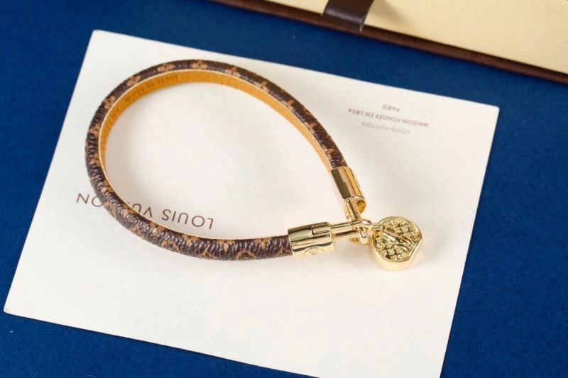 Sleek Louis Vuitton Ornaments 269512