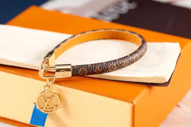 Sleek Louis Vuitton Ornaments 269512
