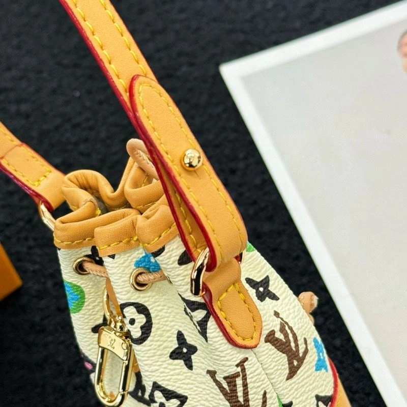 Louis Vuitton Ornaments StreetReady 270330