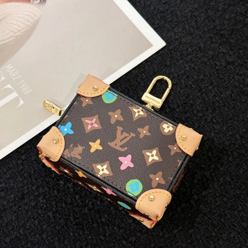 Resilient Louis Vuitton Ornaments 270328
