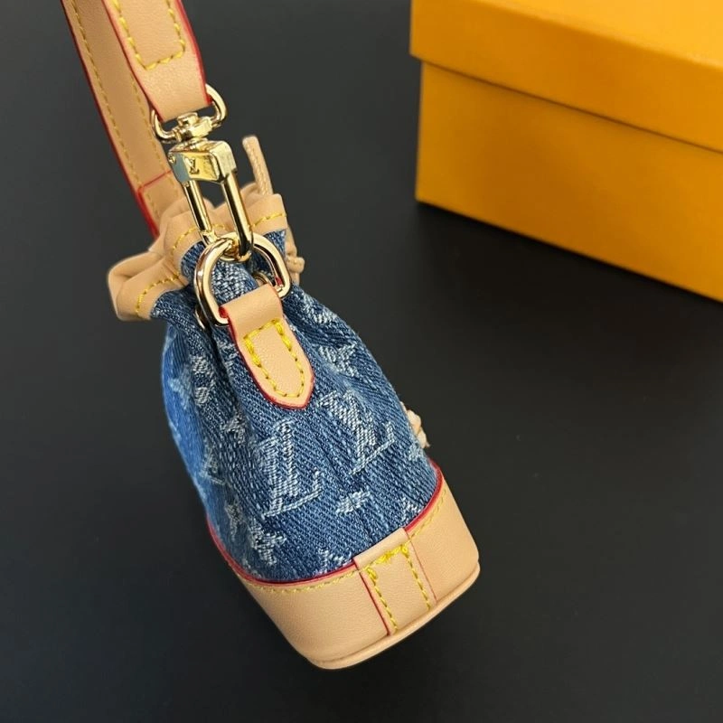 Louis Vuitton Ornaments Sophisticated 270316