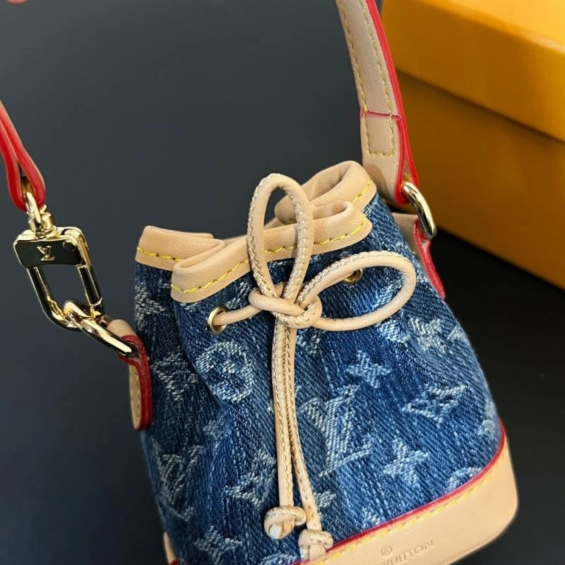 Louis Vuitton Ornaments Sophisticated 270316
