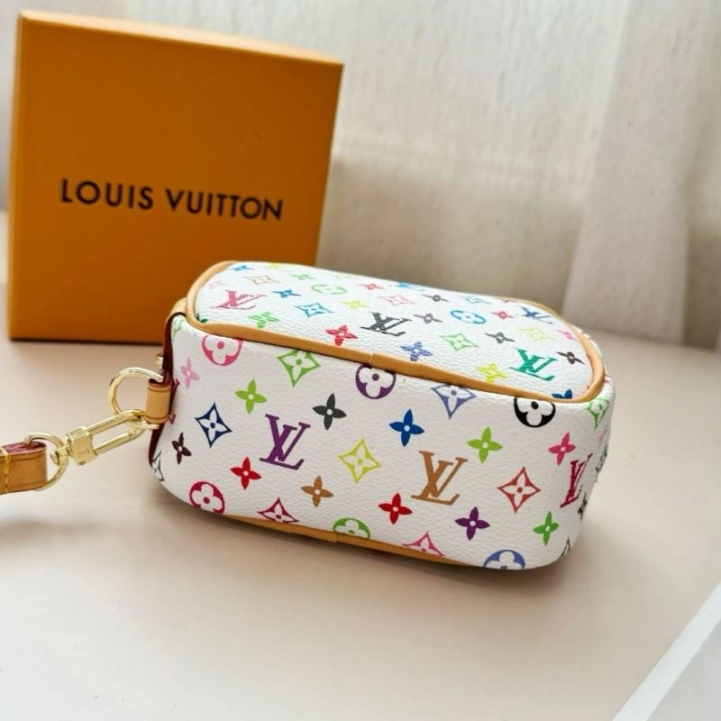 MoistureWicking Louis Vuitton Ornaments 270304