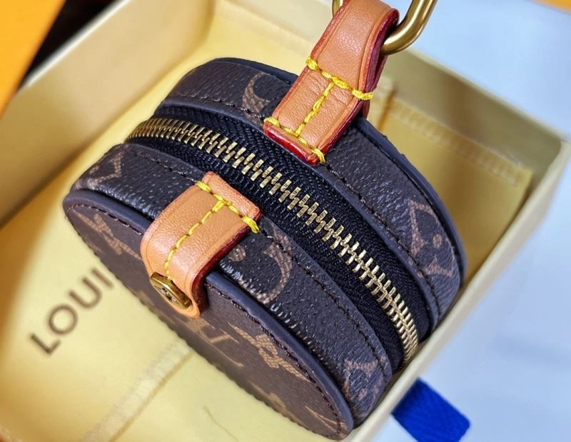 Louis Vuitton Ornaments Sleek 269936