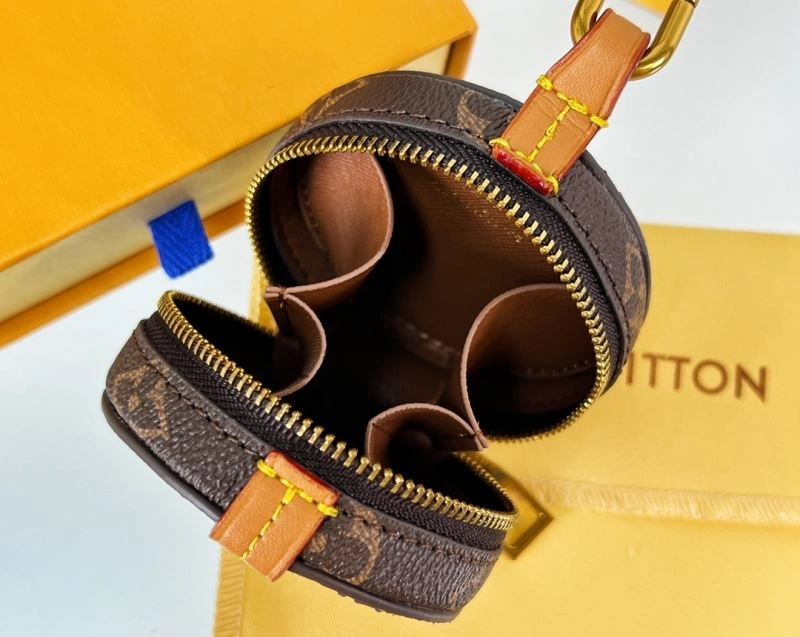 Louis Vuitton Ornaments Sleek 269936