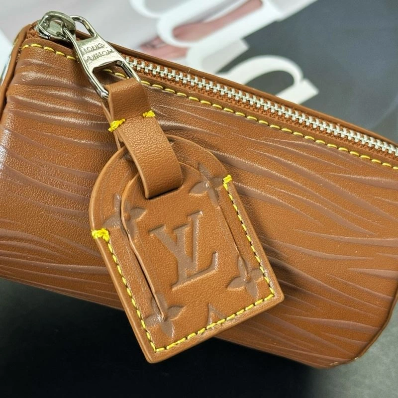Louis Vuitton Ornaments Breathable 269917
