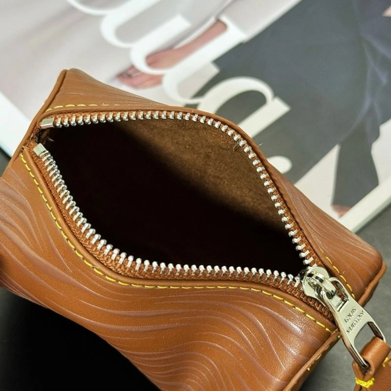 Louis Vuitton Ornaments Breathable 269917