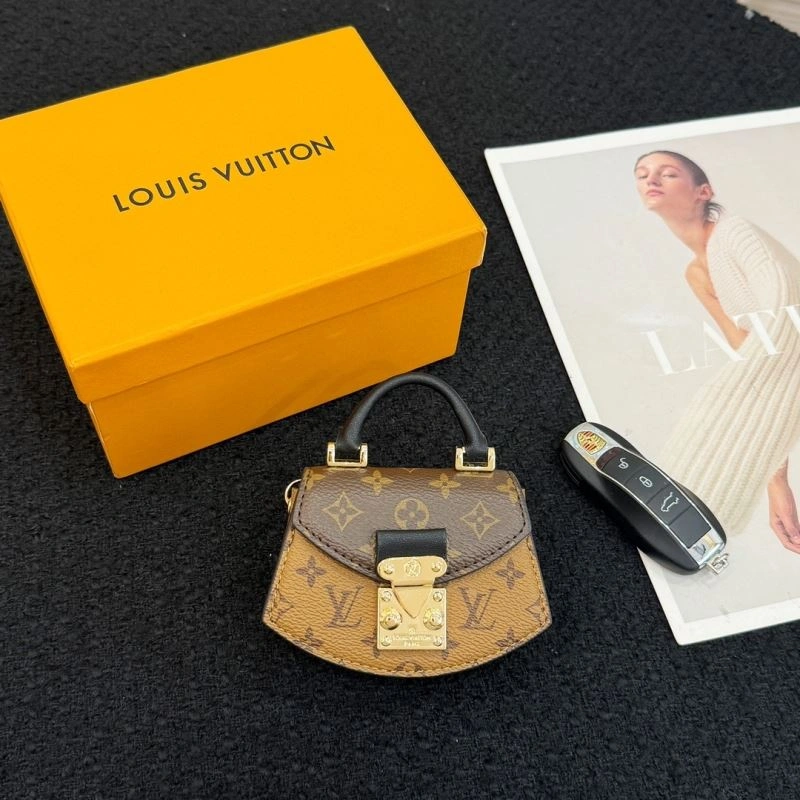 Louis Vuitton Ornaments Effortless 269898