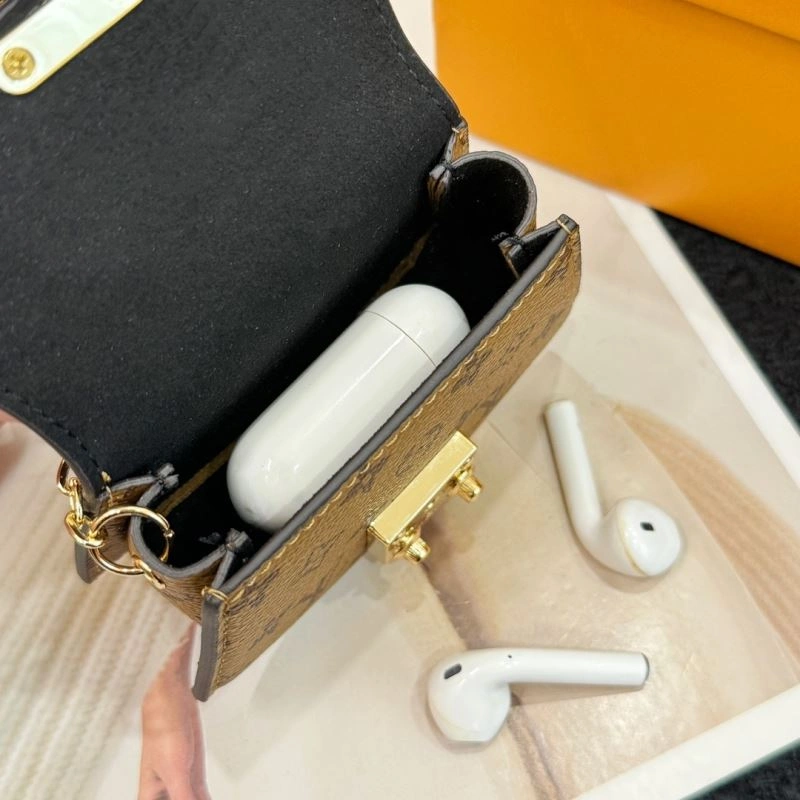 Louis Vuitton Ornaments Effortless 269898