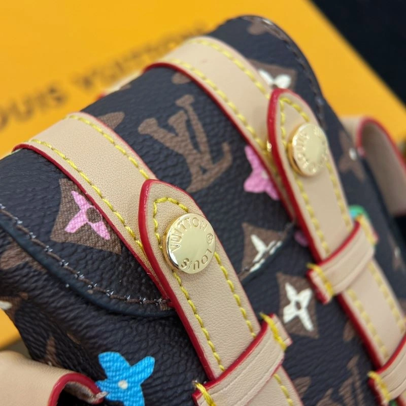 Sporty Louis Vuitton Ornaments 269905