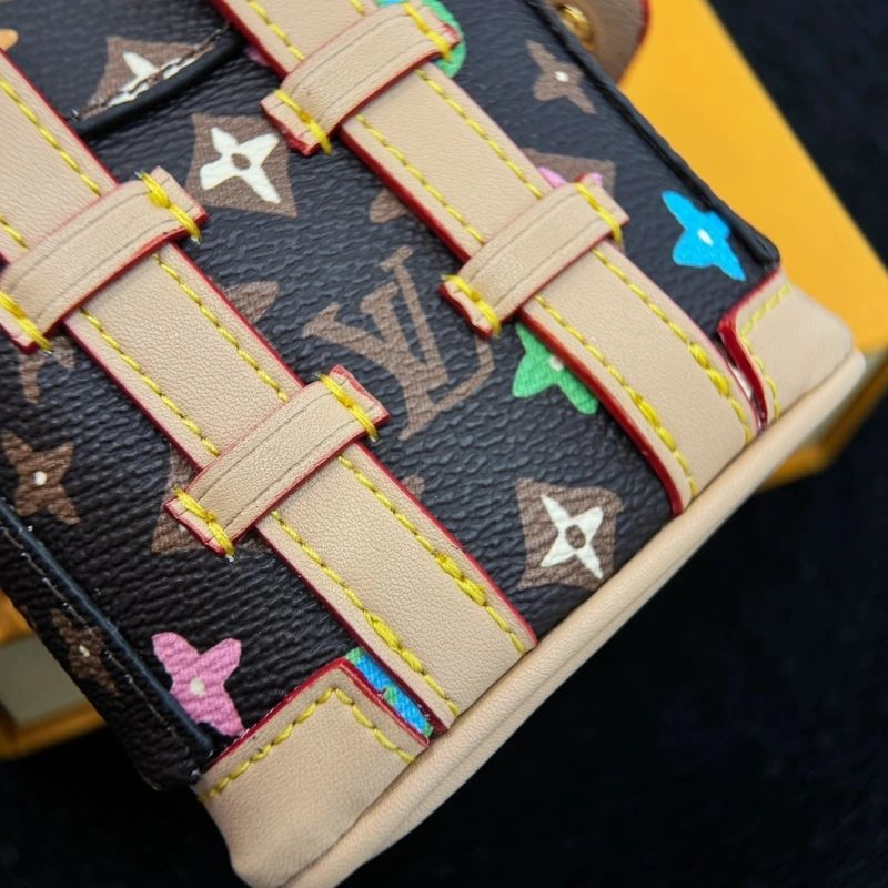 Sporty Louis Vuitton Ornaments 269905