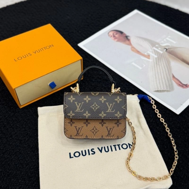 Breathable Louis Vuitton Ornaments 269680