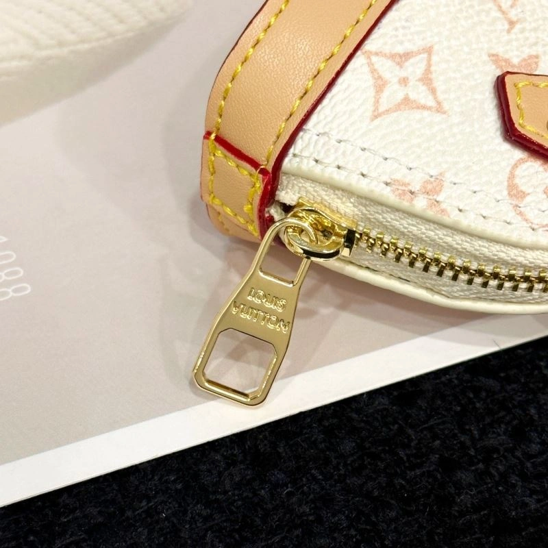 FreshLook Louis Vuitton Ornaments 269683