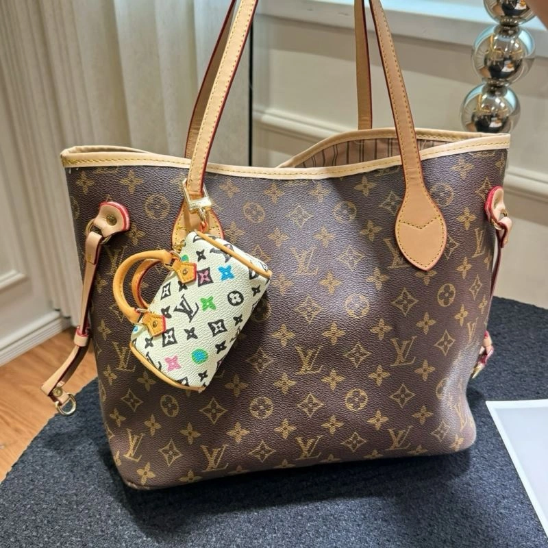 SunProtective Louis Vuitton Ornaments 269377