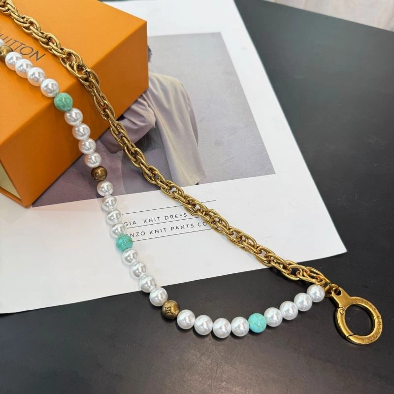 Louis Vuitton Ornaments Modern 269386