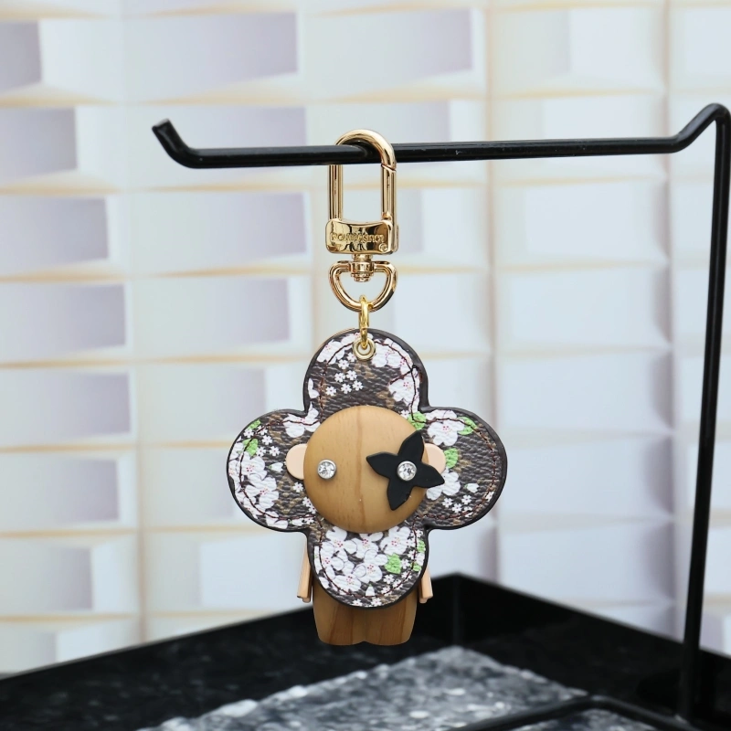 Louis Vuitton Ornaments UrbanChic 269589