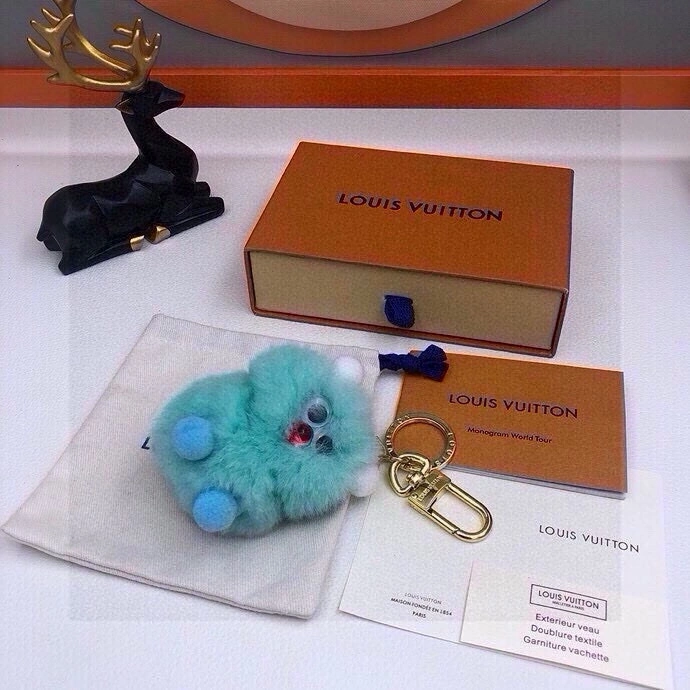 Packable Louis Vuitton Ornaments 269586