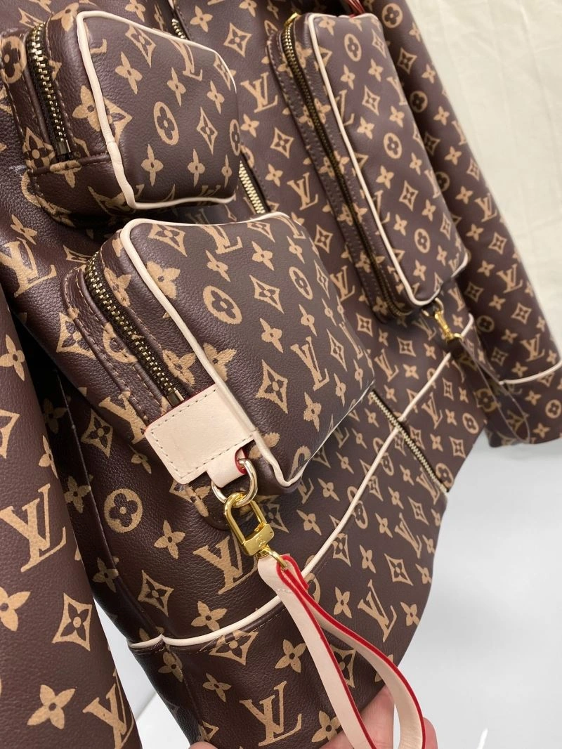 Louis Vuitton Outwear WaterResistant 138823