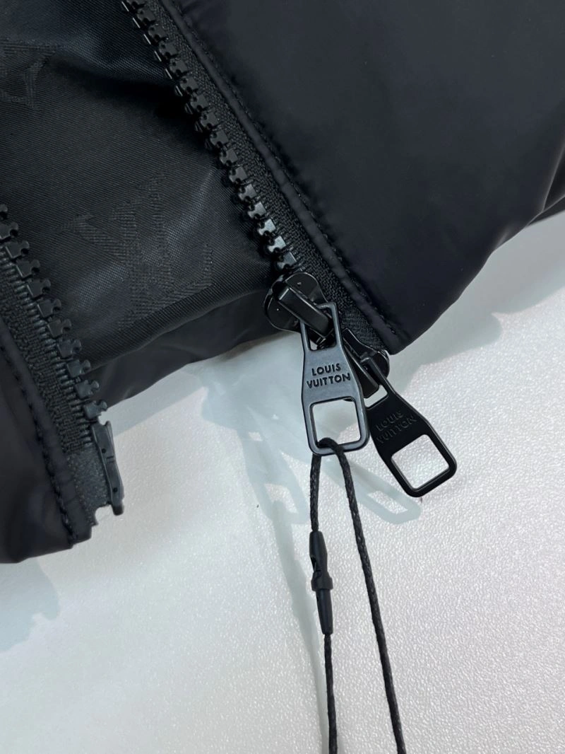 MoistureWicking Louis Vuitton Outwear 138821