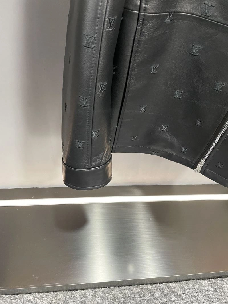 Stylish Louis Vuitton Outwear 138837