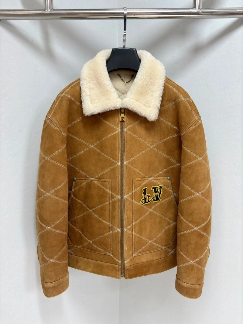 Classic Louis Vuitton Outwear 138819