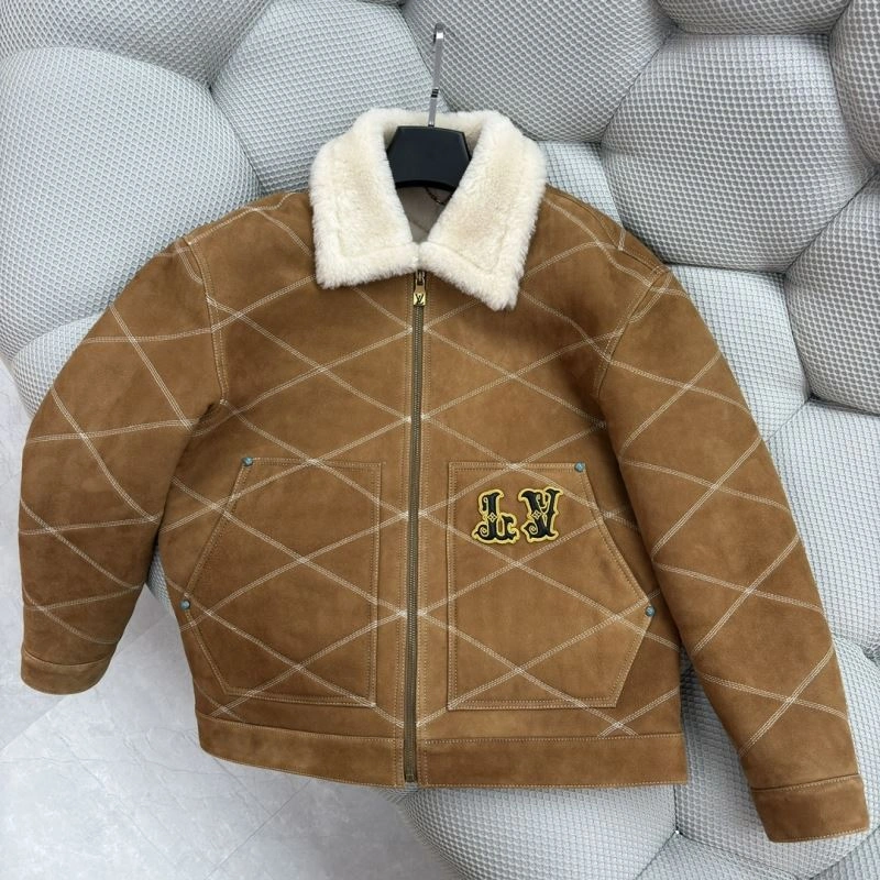 Classic Louis Vuitton Outwear 138819