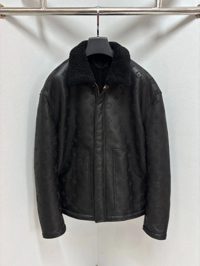 Comfortable Louis Vuitton Outwear 138842